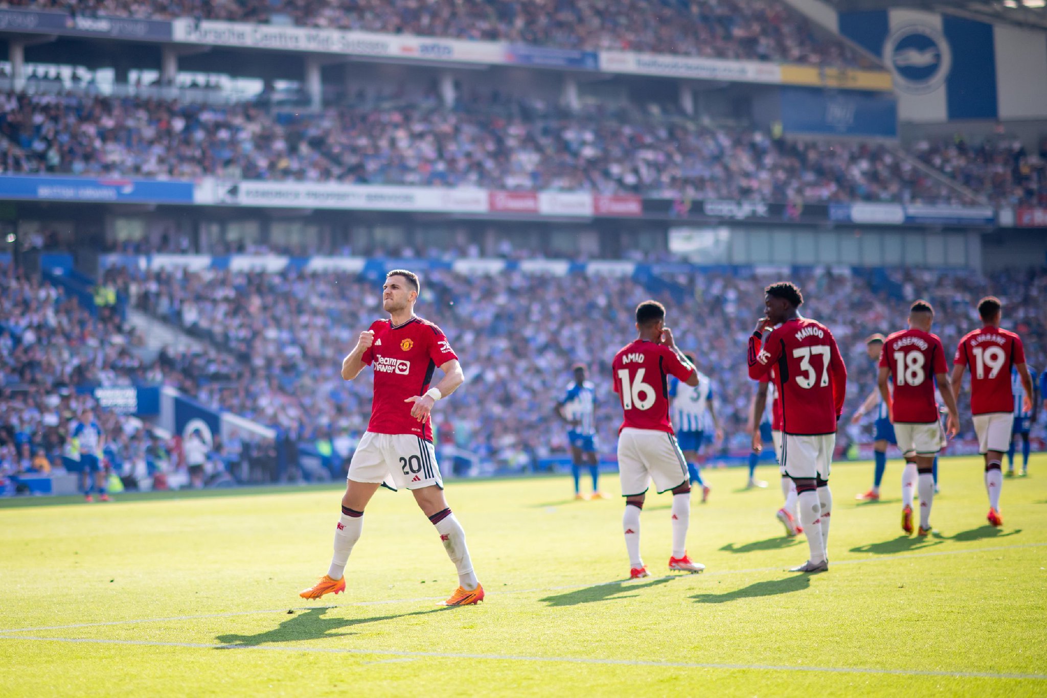 更是他日复 更是他日复