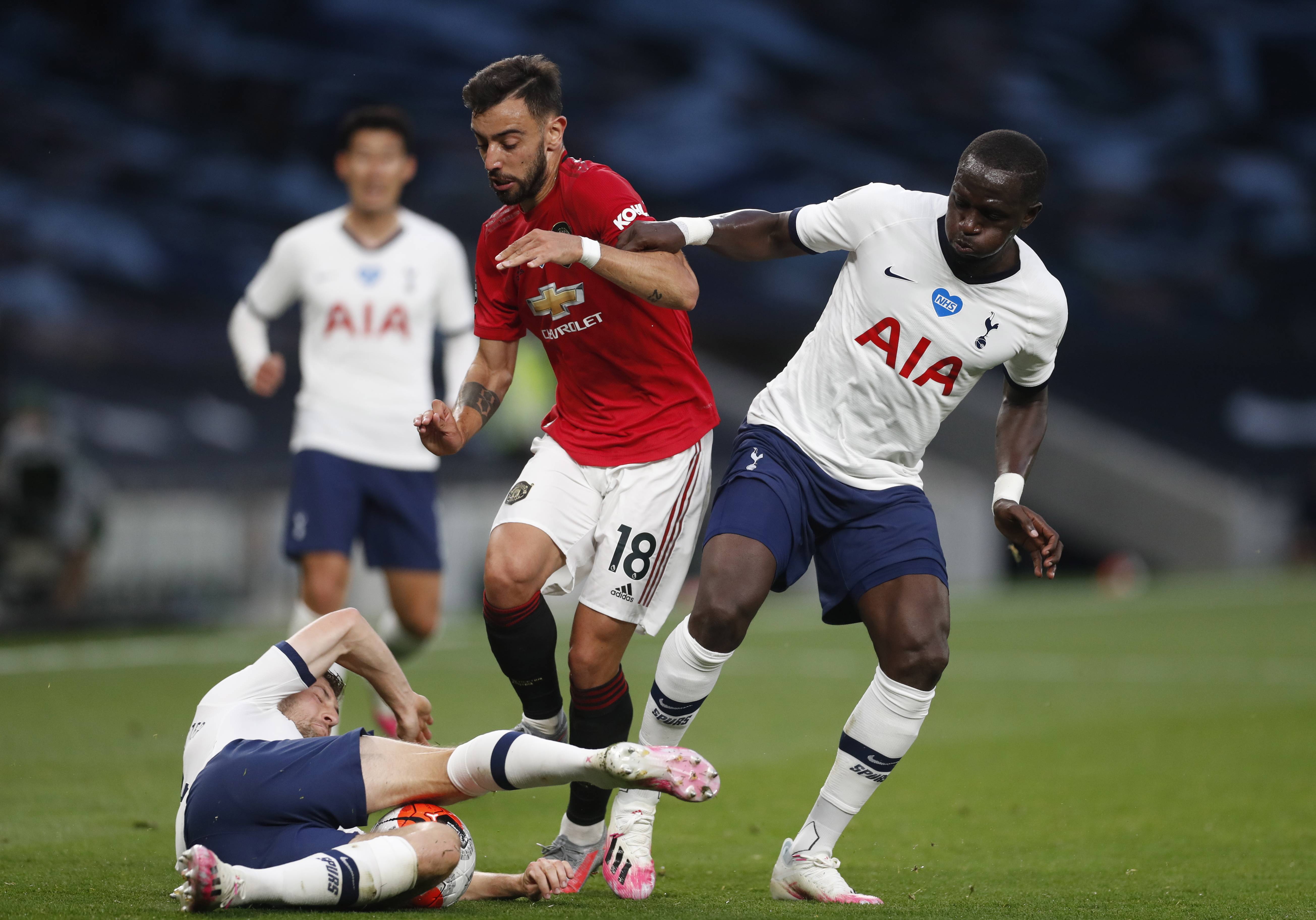 也成就了她 也成就了她